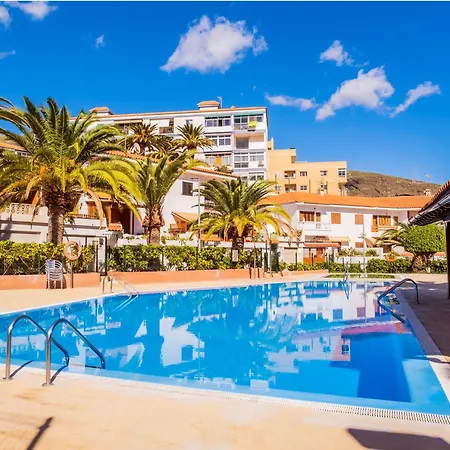 Live Caletillas Taunus Pool بيت للعطل كانديلاريا