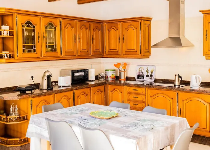 Live Caletillas Taunus Pool Holiday home